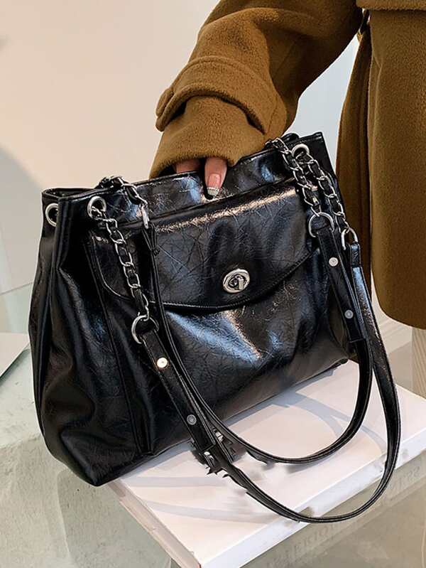 クラシックチェーンレザートート – 永遠の輝きを纏う遺産 - 画像 (4)